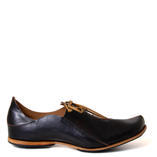 College Women's Leather Shoe