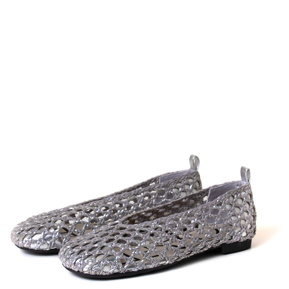 Holes Women's Woven Leather Flat