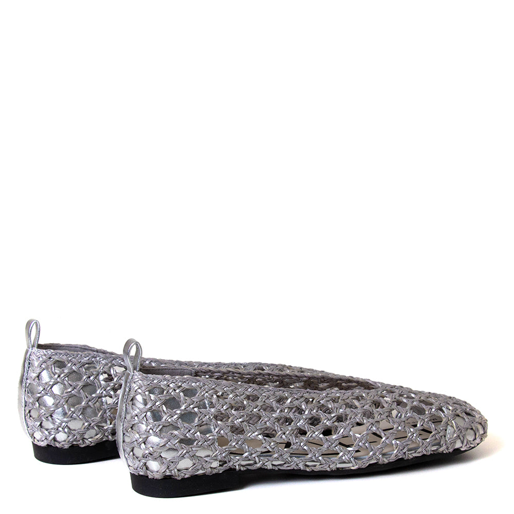 Holes Women's Woven Leather Flat