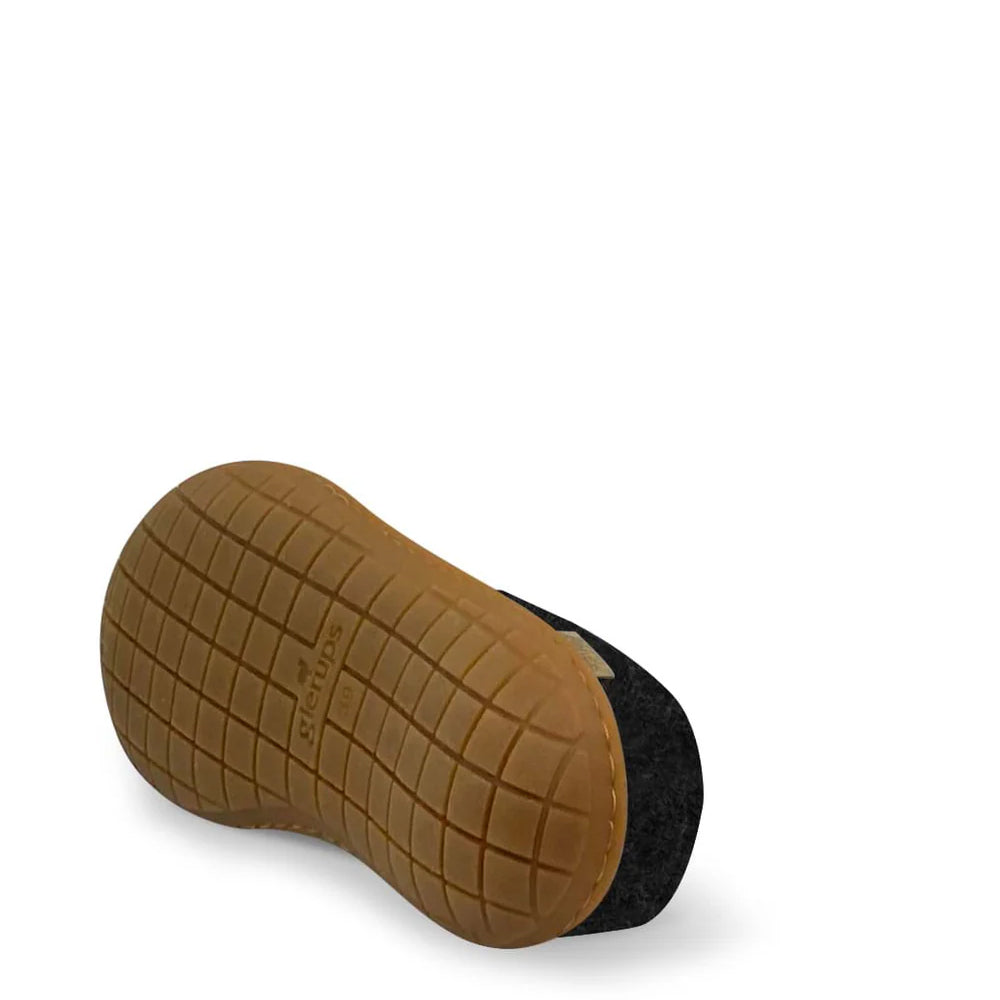 The Slip On Unisex Shoe With Rubber Sole