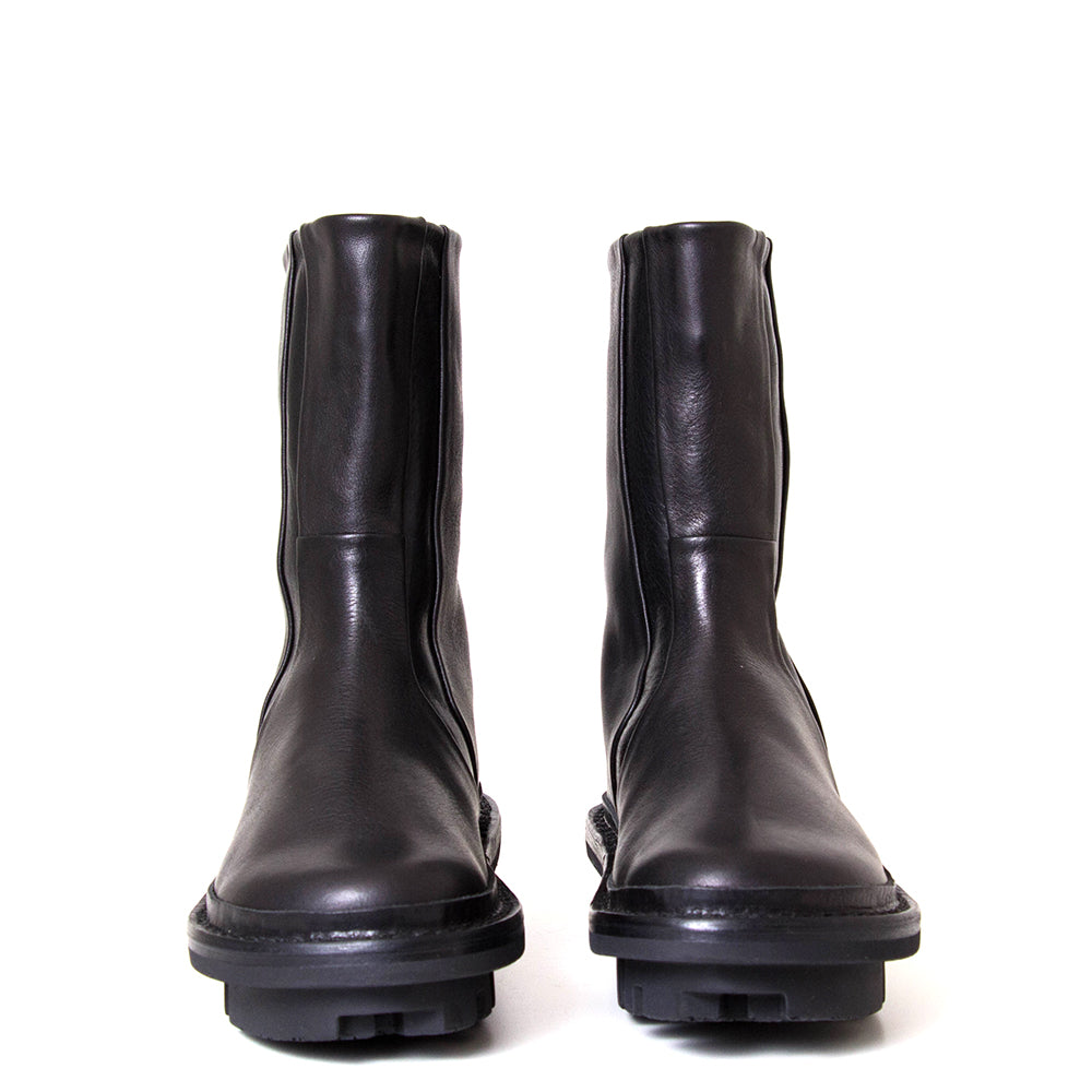 Trippen Chinook. Women's black leather boot. Side zipper 8¾ inch shaft. Made Germany.