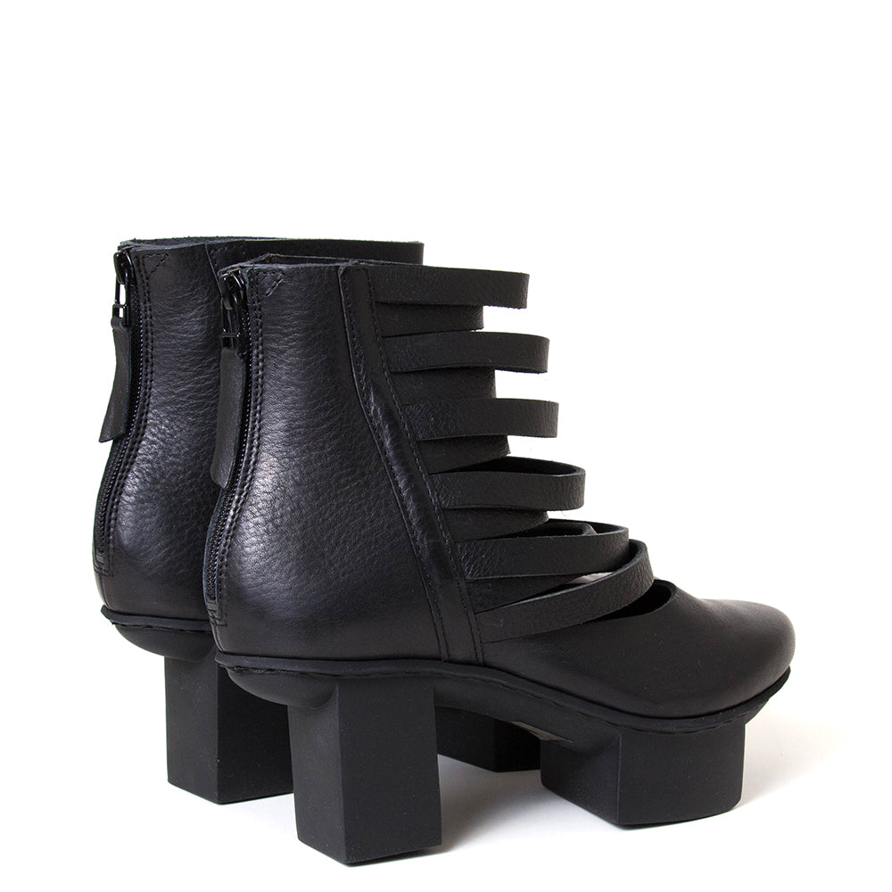 Falls Women's Leather Boot