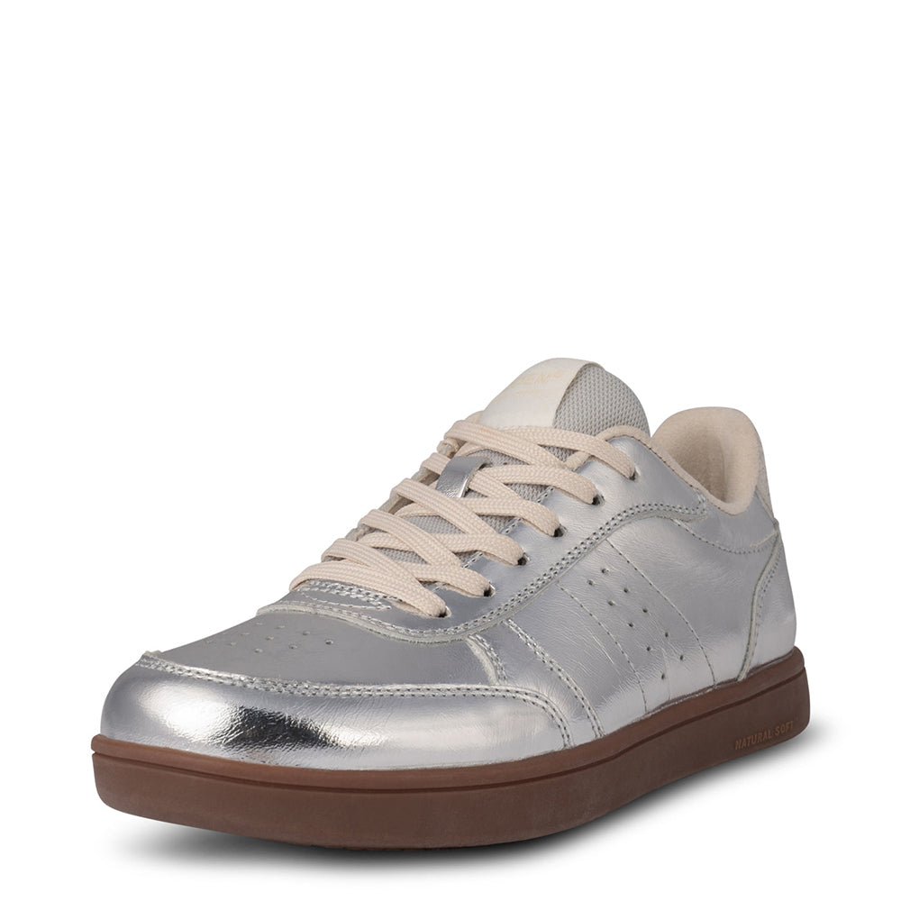 Woden Bjork. Sustainably made women's silver leather casual sneakers.