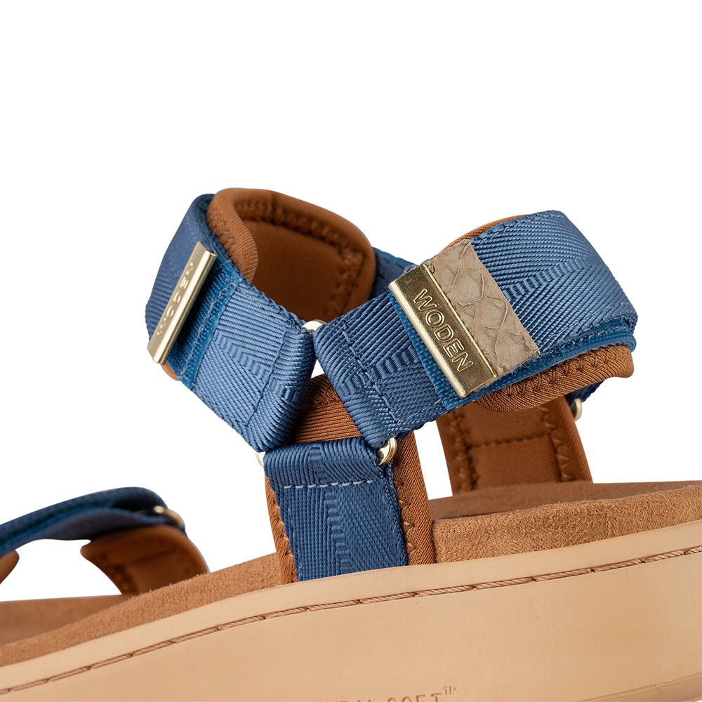Line Women's Sandal