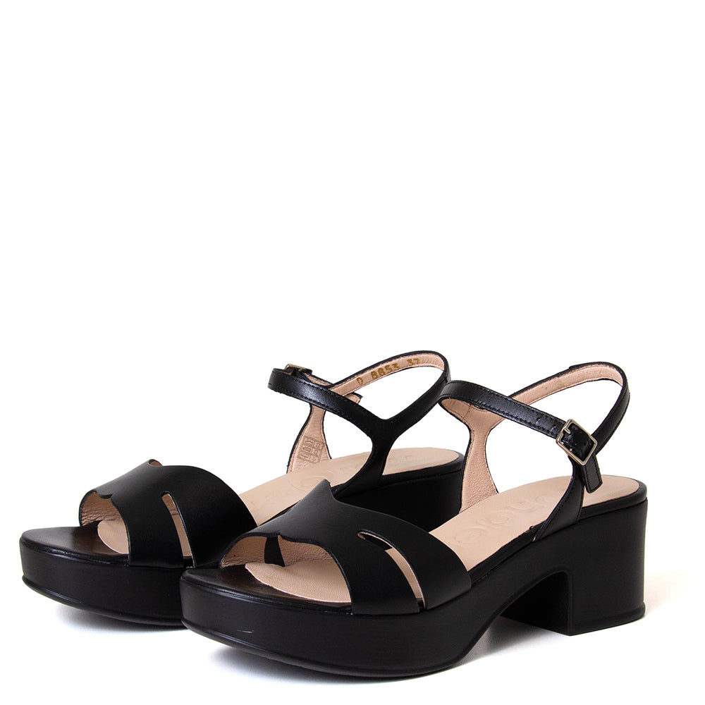 Izzy Women's Leather Sandal