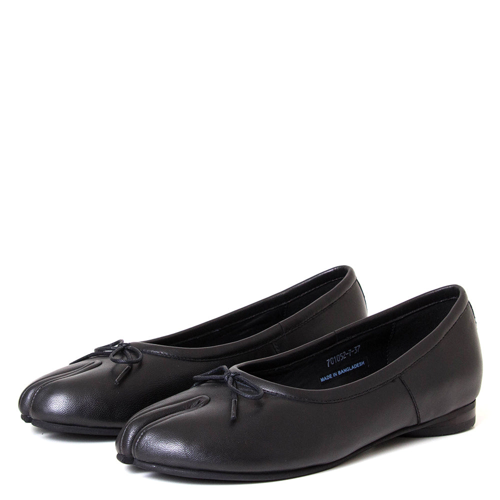 Taeko Women's Leather Ballerina Flat