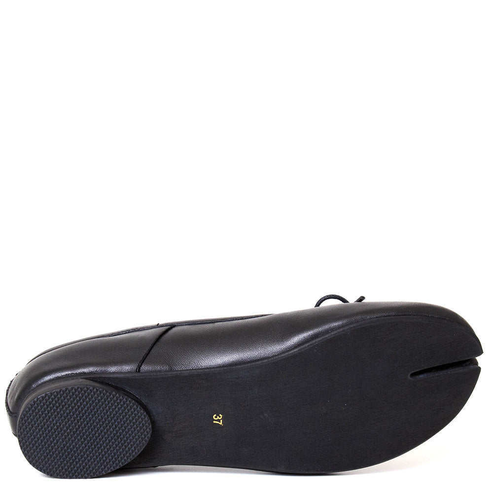 Taeko Women's Leather Ballerina Flat