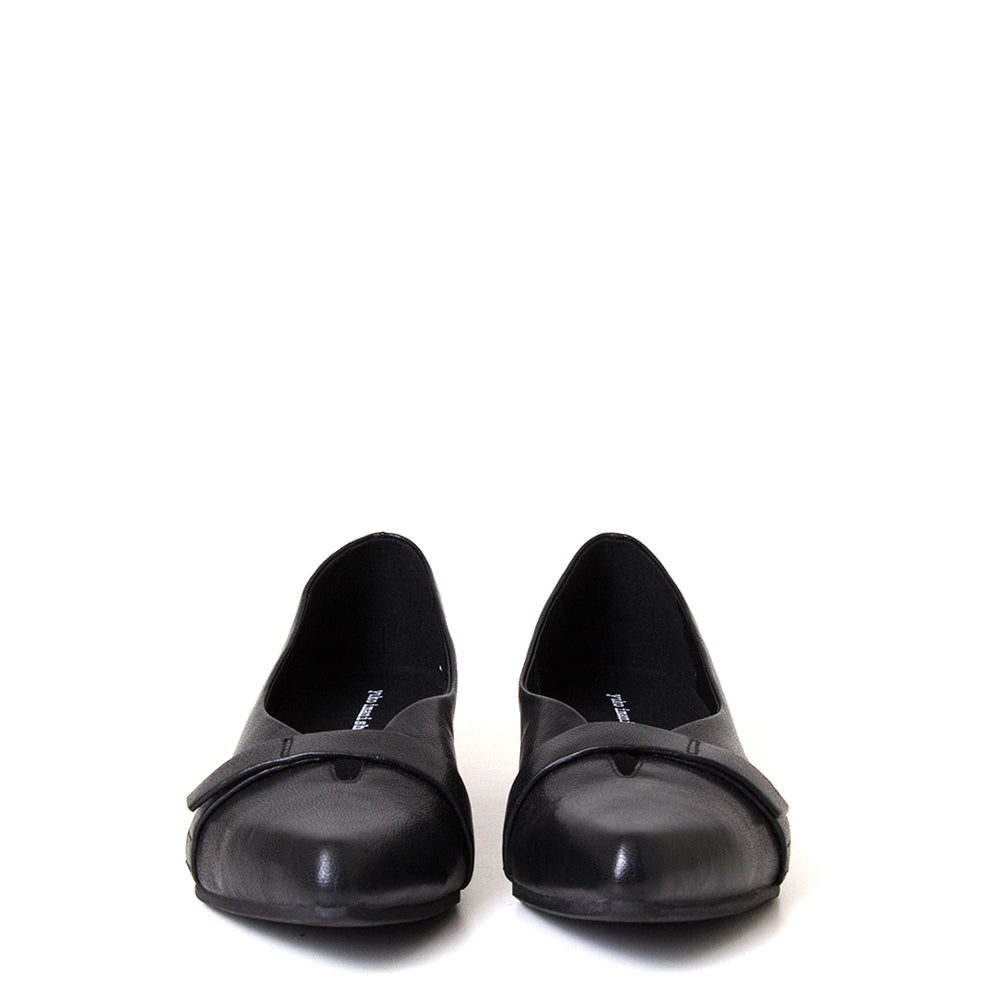 Chi Women's Leather Slip-On Shoe