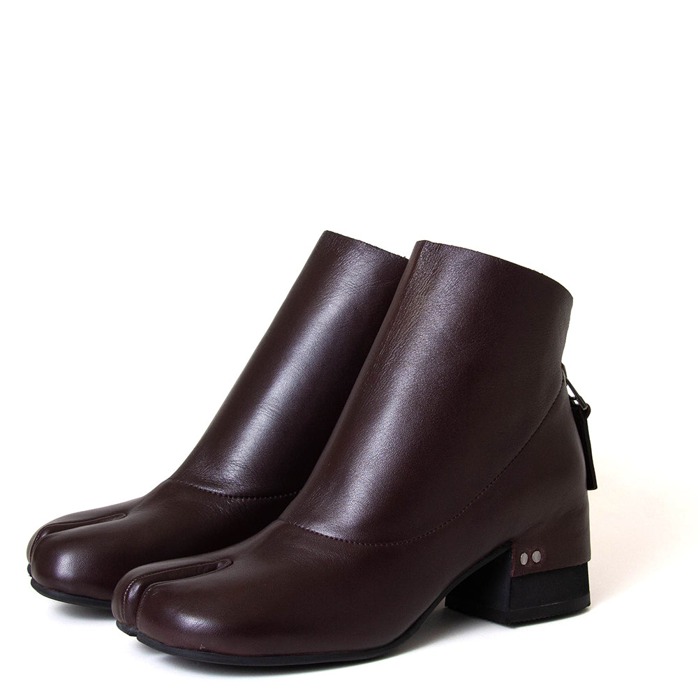 Haku Women's Leather Split-Toe Boot