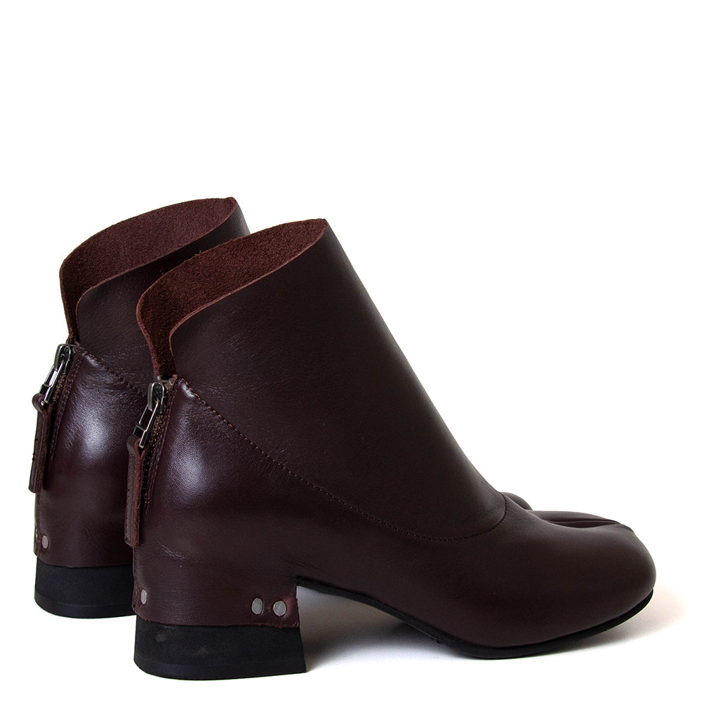 Haku Women's Leather Split-Toe Boot