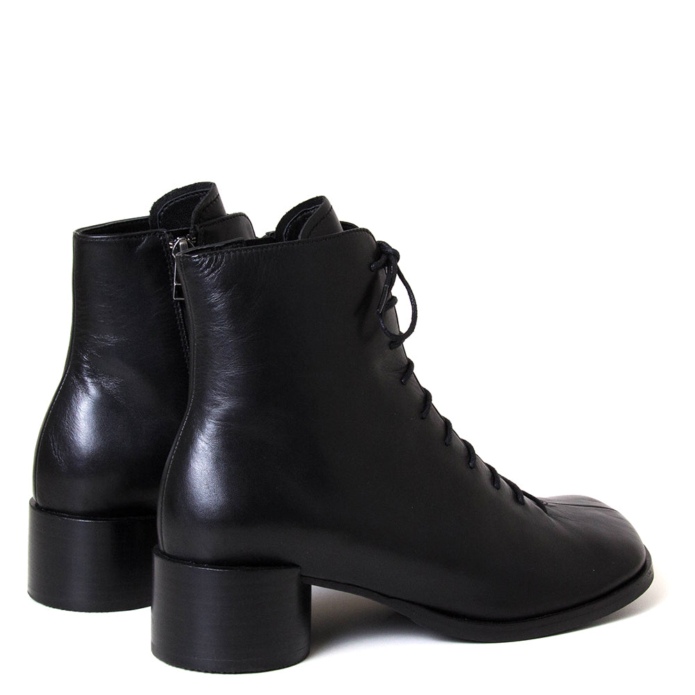Sora Women's Leather Boot