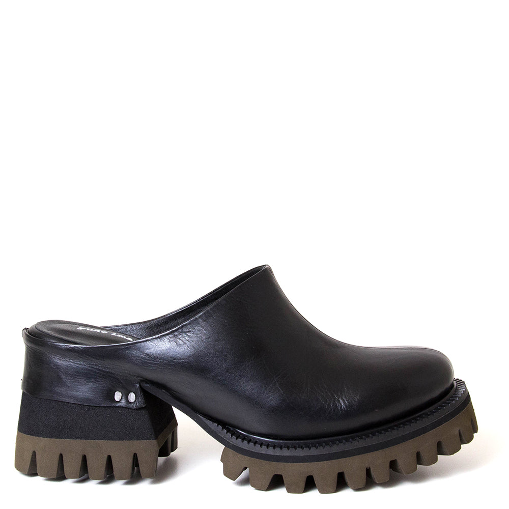yuko imanishi + 745005 Ryu. Women's 3-inch heel black leather mule.