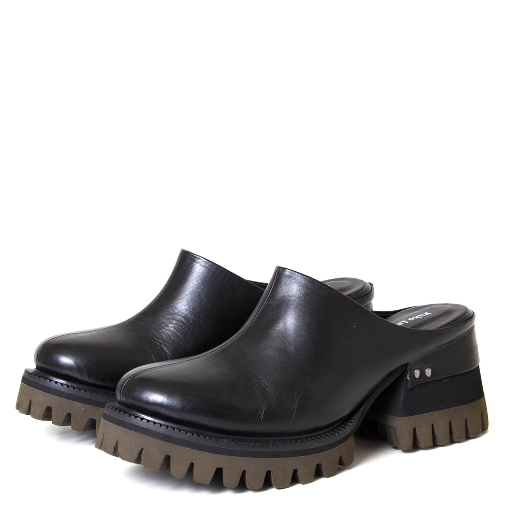 yuko imanishi + 745005 Ryu. Women's 3-inch heel black leather mule.
