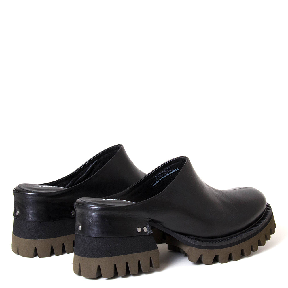 yuko imanishi + 745005 Ryu. Women's 3-inch heel black leather mule.