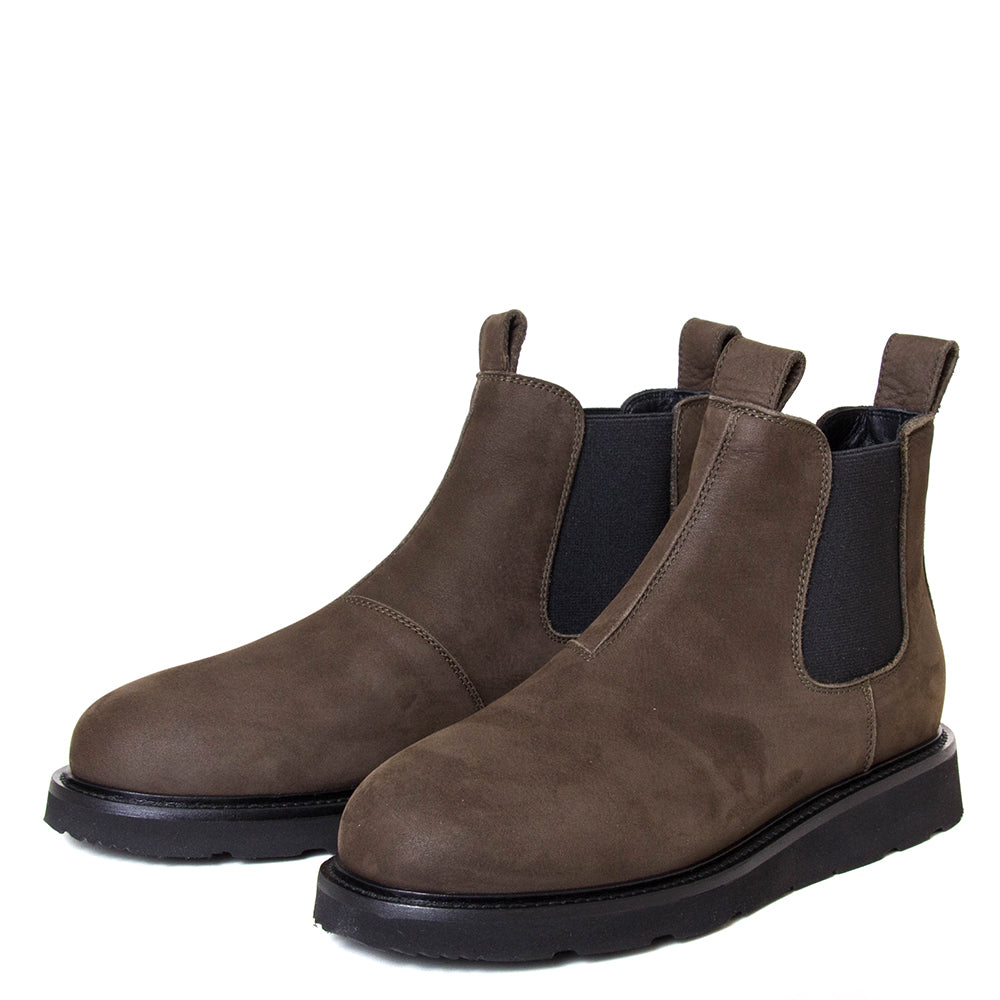 OA non-fashion A08. Women's Chelsea boot in olive green nubuck. Made in Italy. 3/4 view.