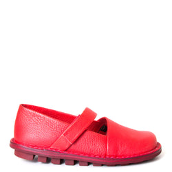 Trippen Ahead. Women's shoes in Red leather, Velcro strap, Mary Janes style. Anatomical footbed for comfort, flexible rubber sole. Made in Germany. Side view.