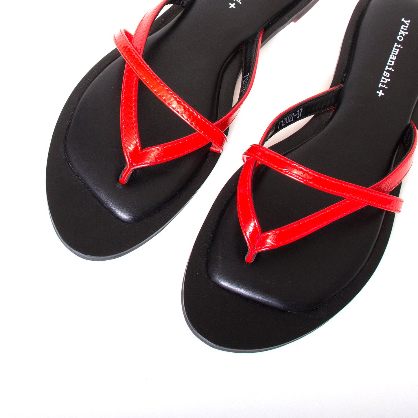 yuko imanishi + Alina. Women's sandals in Red patent leather, memory foam footbed for comfort. Flat heel. Top view, pair.