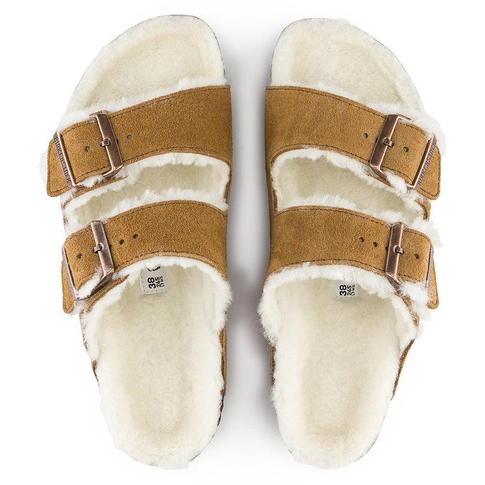 Birkenstock Arizona Shearling. Unisex sandal in mink suede leather.