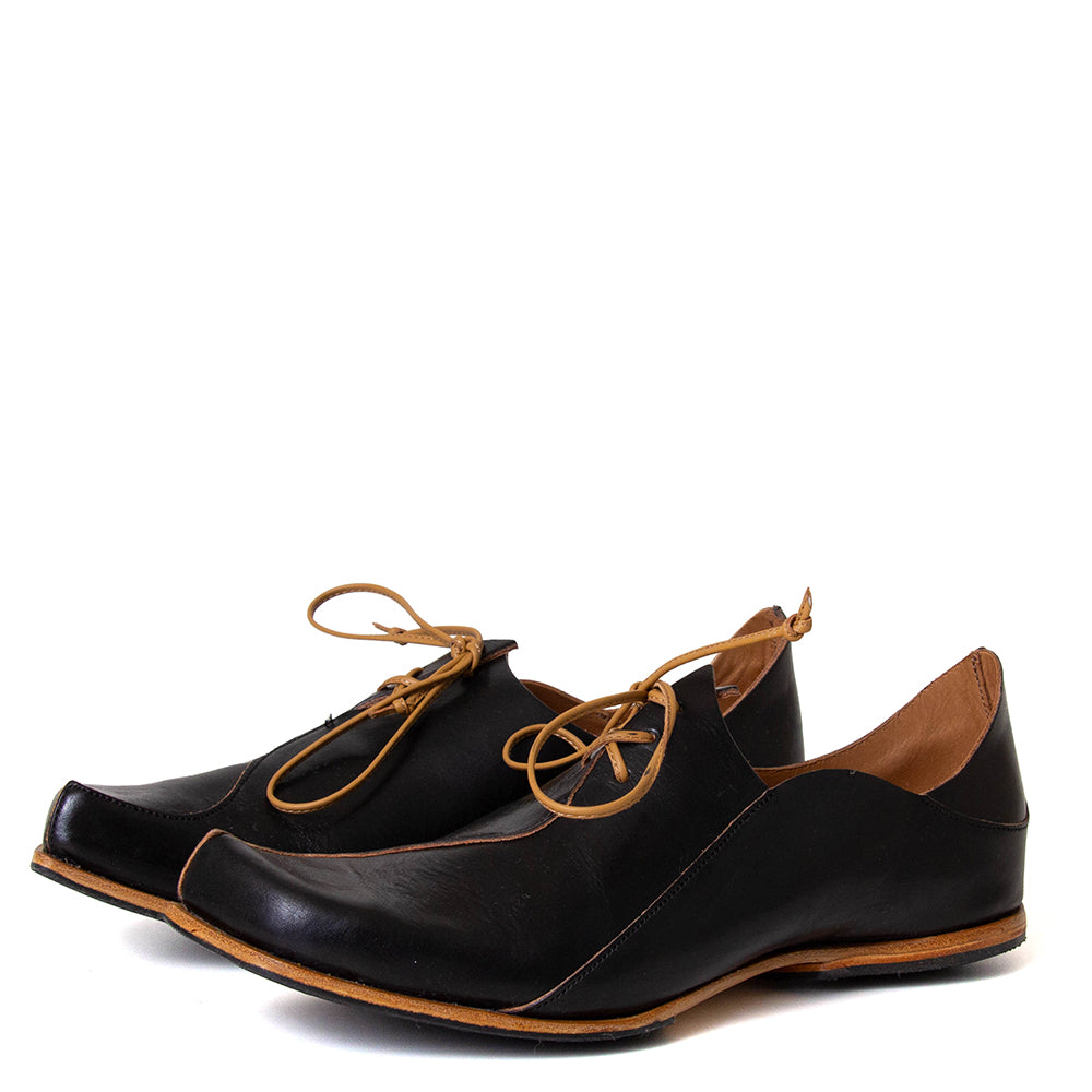 College Women's Leather Shoe