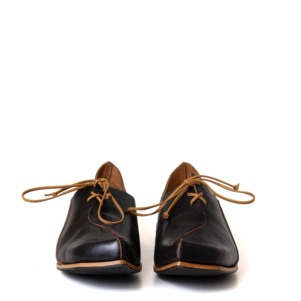 College Women's Leather Shoe