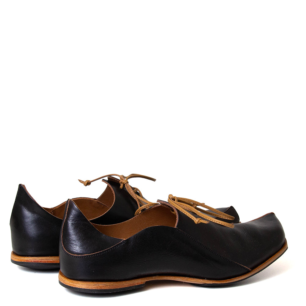 College Women's Leather Shoe