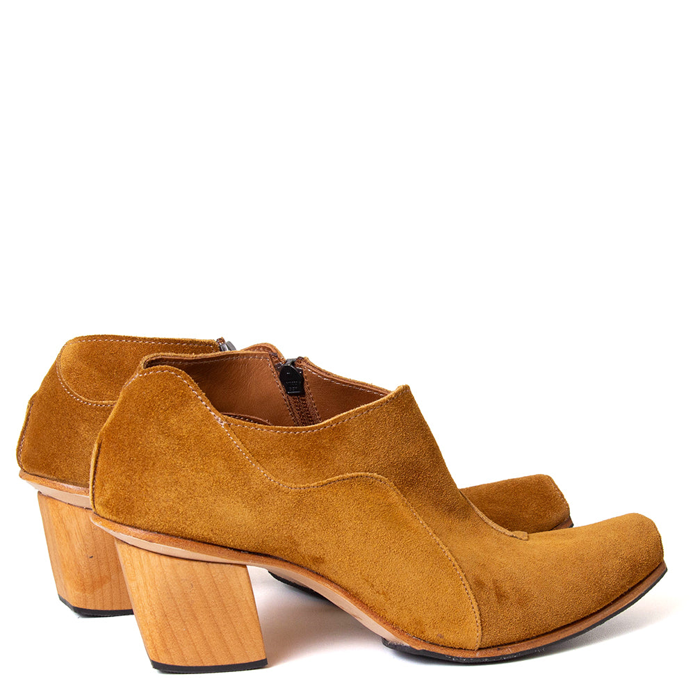 Elevate Women's Suede Boot