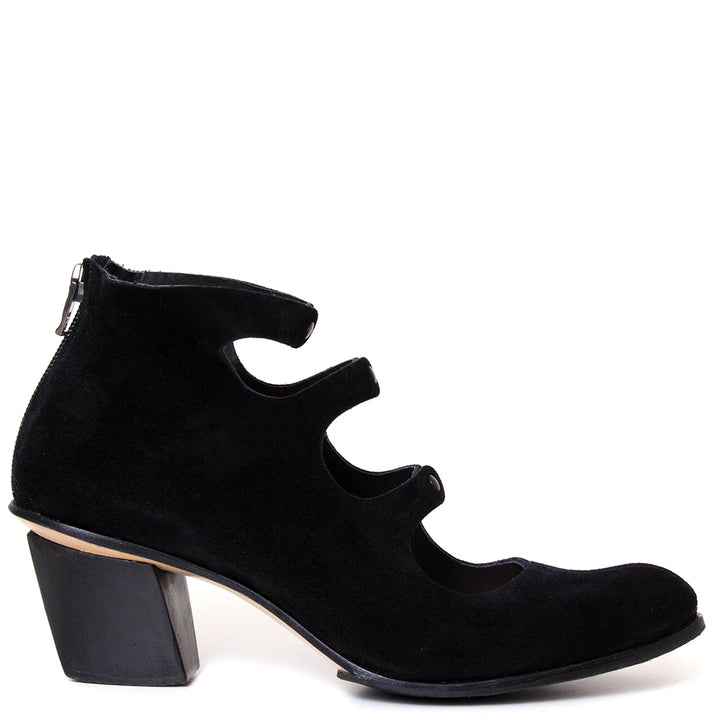 Cydwoq Engage. Women's 2½ inch wooden block heel in black suede. Side view.