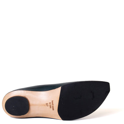 Oval Women's Leather Shoe