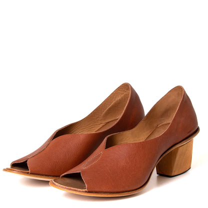 Town Women's Leather Pump