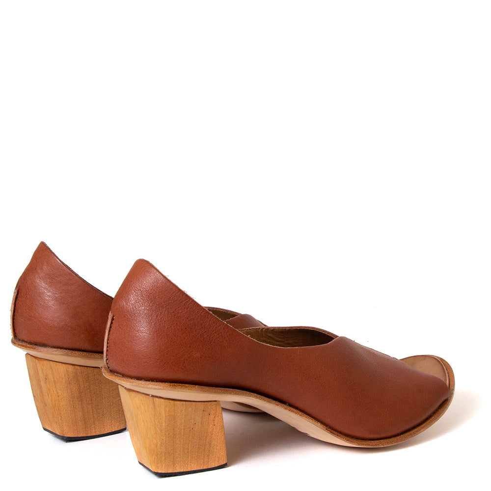 Town Women's Leather Pump