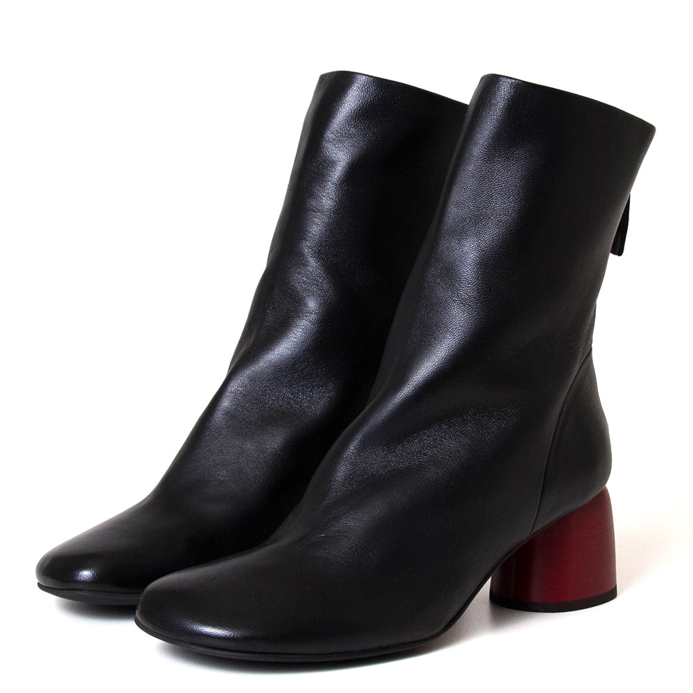 Anna 26 Women's Leather Boot