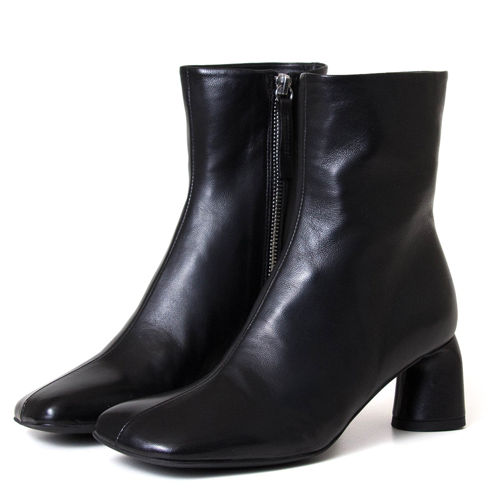 Dara 16 Women's Leather Boot