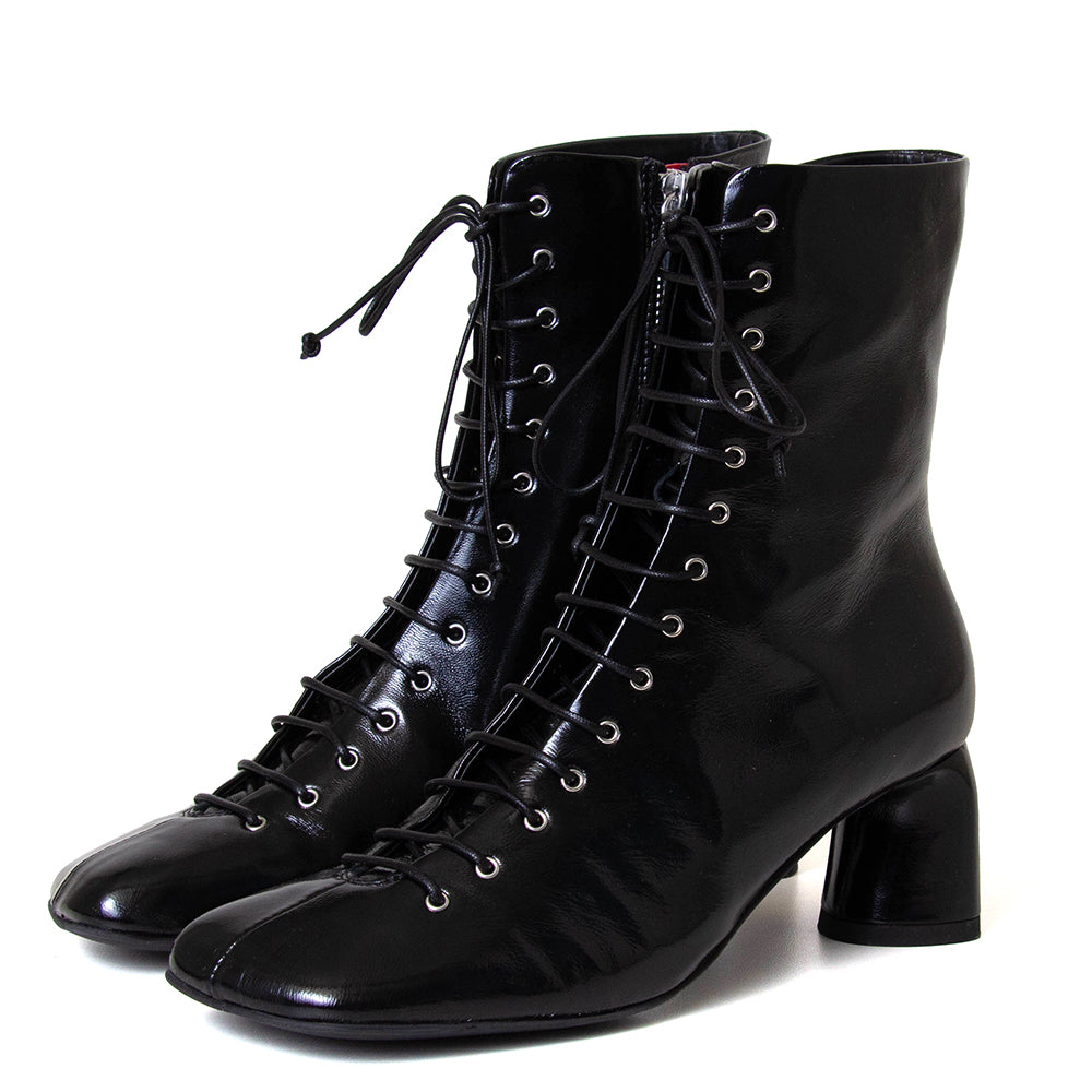 Dara 18 Women's Leather Boot