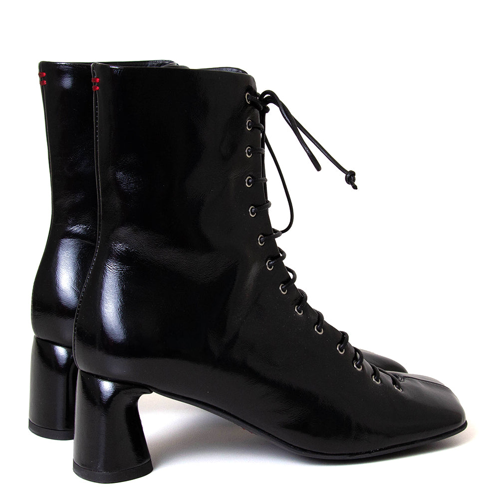 Dara 18 Women's Leather Boot