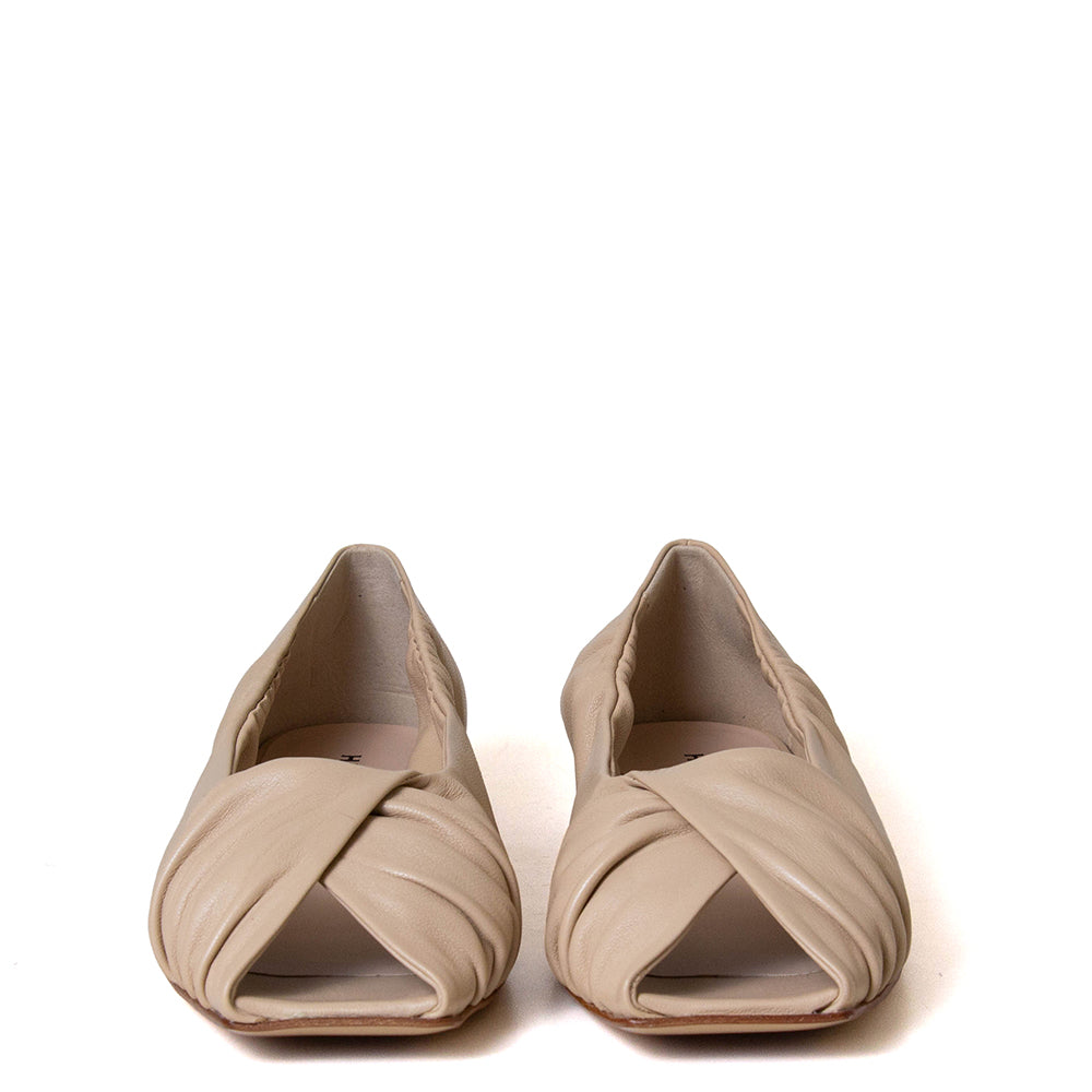 Sami 01 Women's Leather Flat