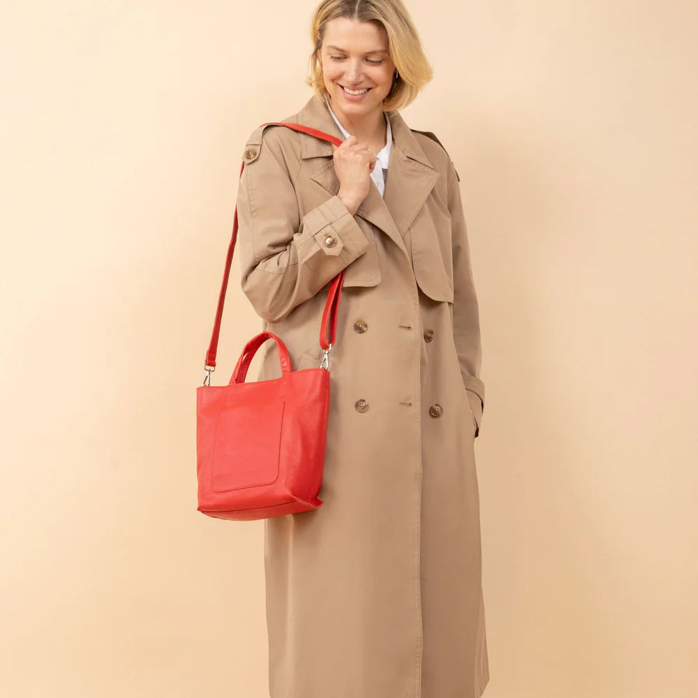Fiona Medium Leather Crossbody