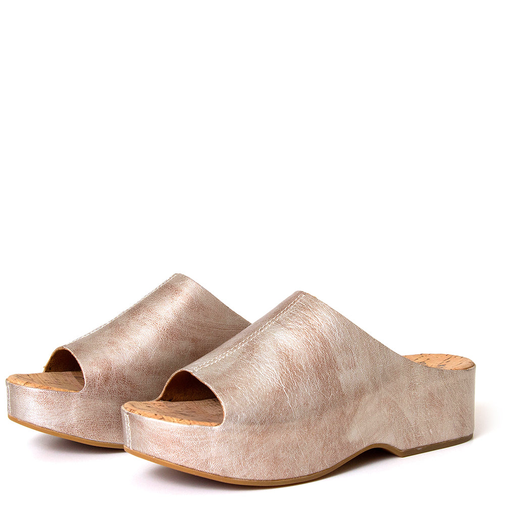 KorkEase Yazmin in Light Gold Panna Cotta Mettalic Bulo