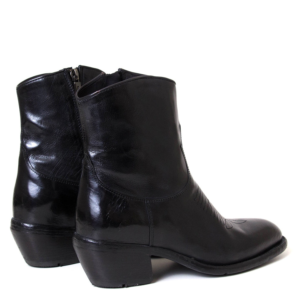 Lemargo Dg01f Vilma. Women's black leather cowboy style ankle boot. Made in Italy.