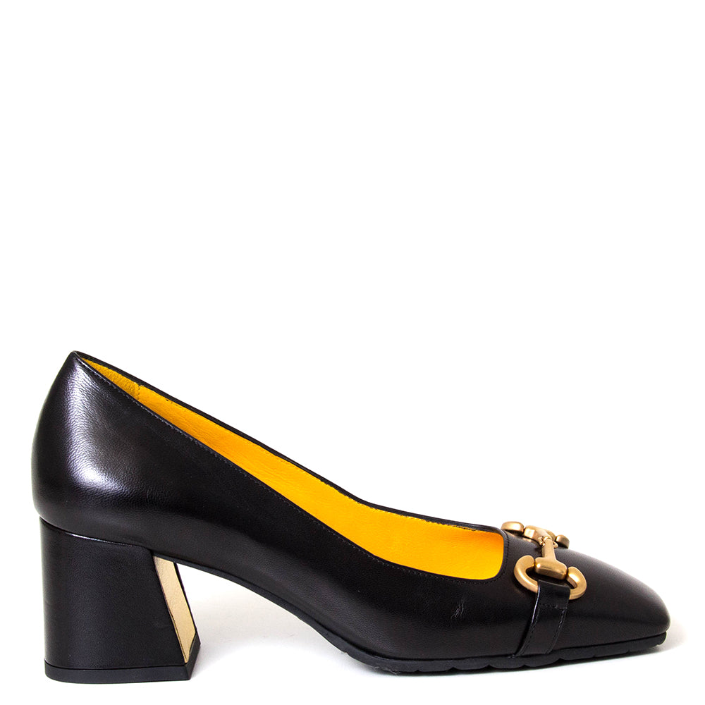 Mara Bini Zaira T236. Women's 2¼ inch heel black leather pump.