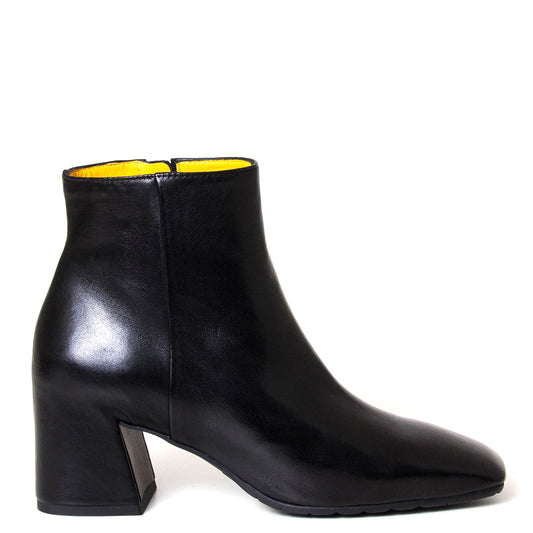 Mara Bini Zaira TR T242. Women's 2¼ inch heel black leather boot. 