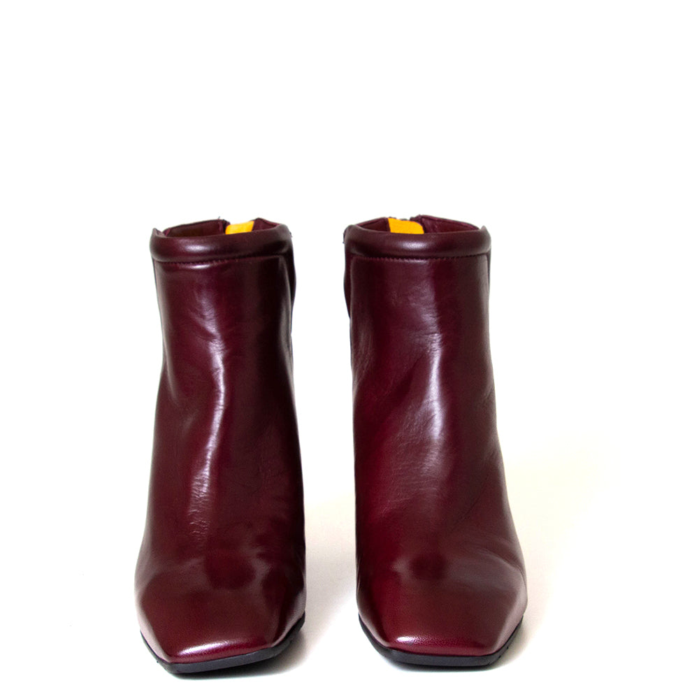 Mara Bini Zaira TR T244. Women's 2¼ inch heel wine leather boot. 