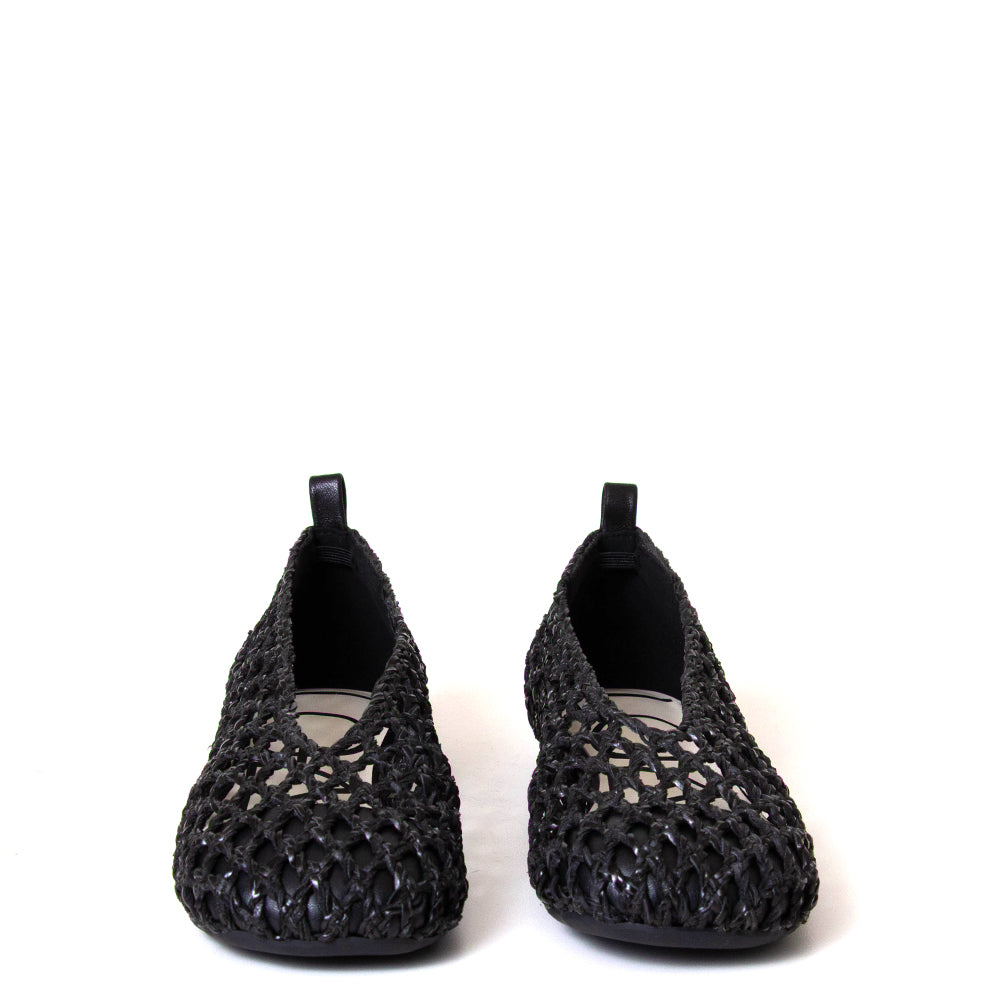 Holes Women's Woven Leather Flat