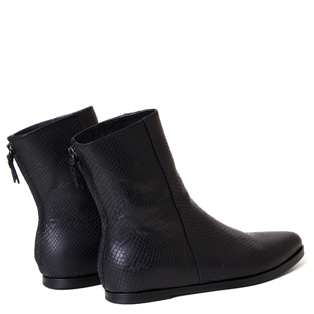 Pantanetti 18191F Terry. Women's black leather flat boot. Made in Italy.