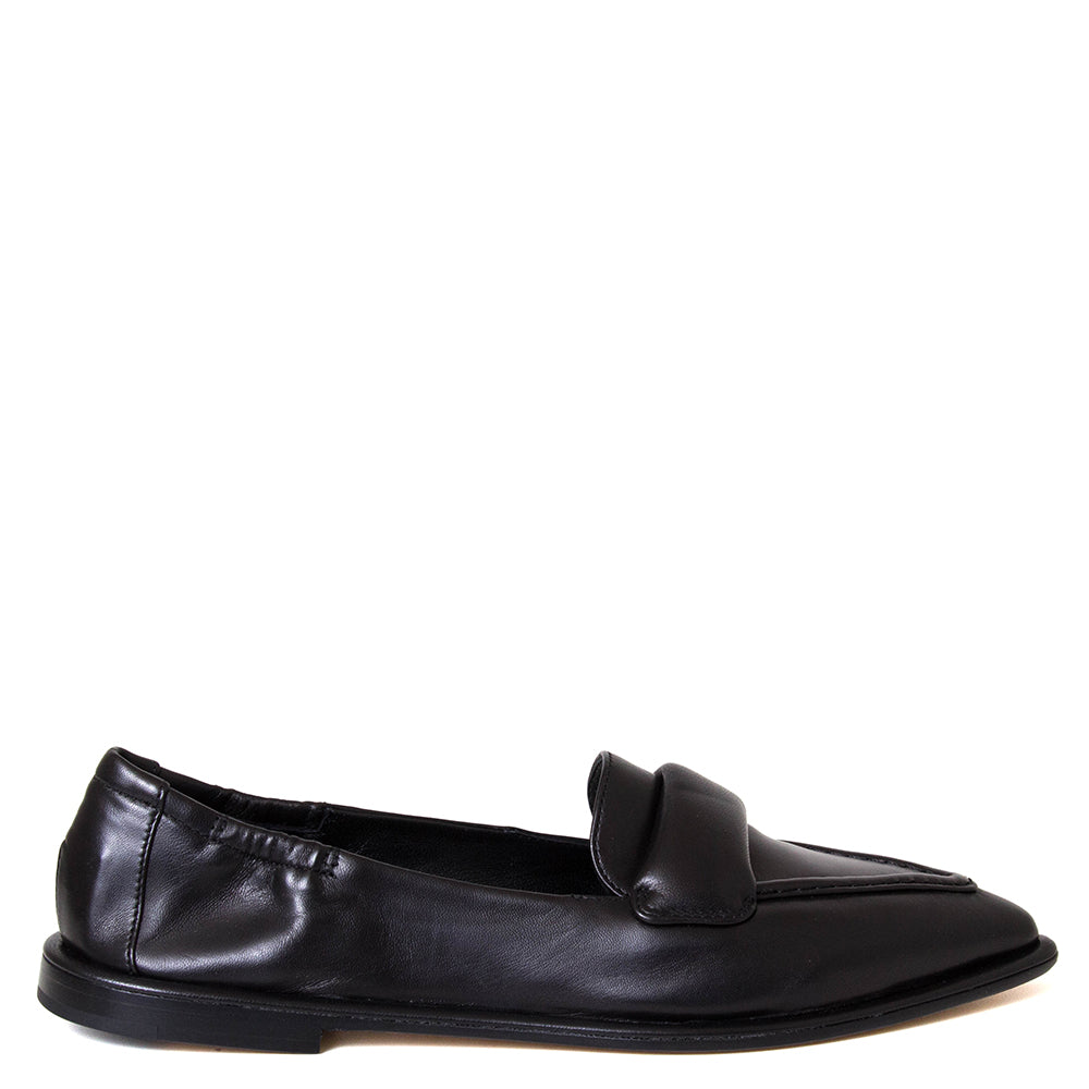 Gunhild Women's Leather Flat