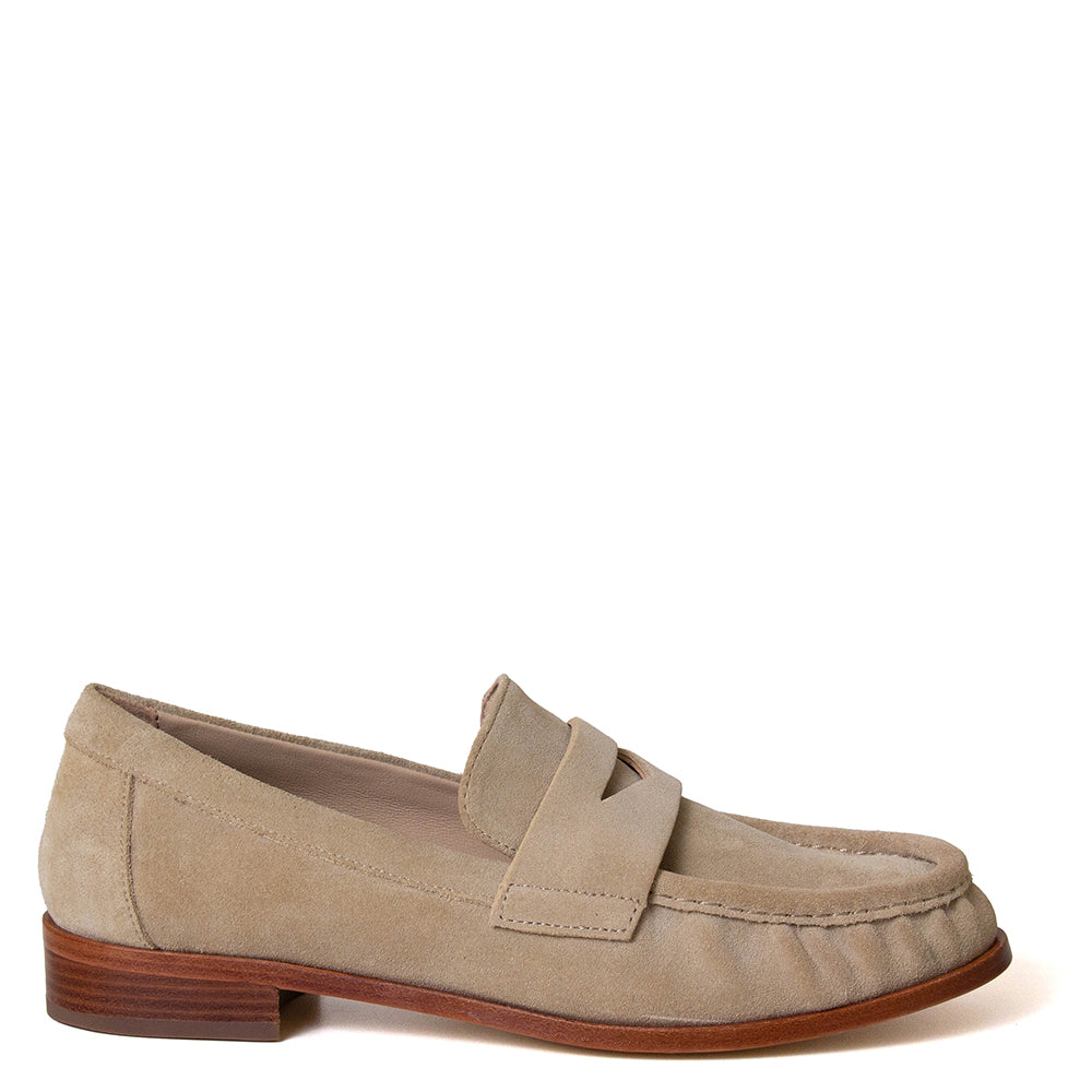 Arezza Women's Suede Loafer