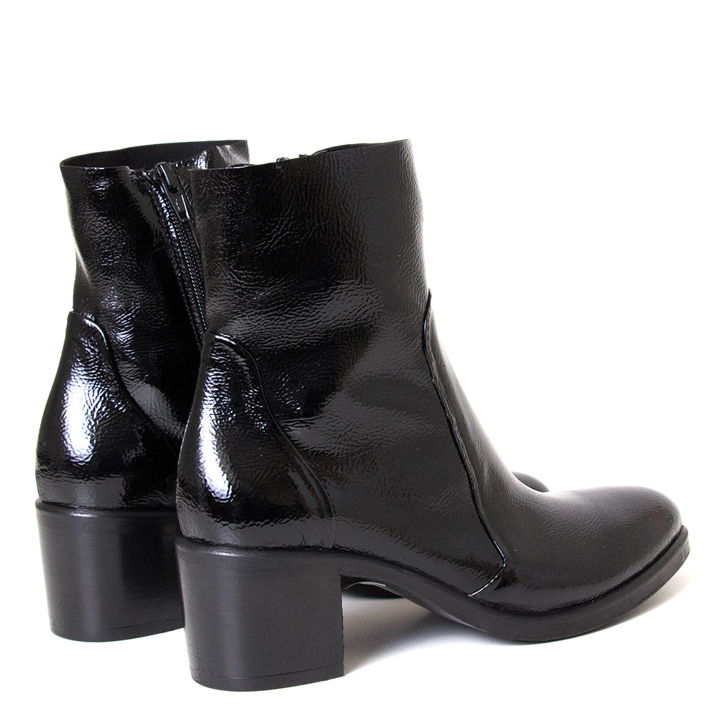 Strategia A5544-T. Women's 2¼ inch heel black leather boot. Made in Italy.