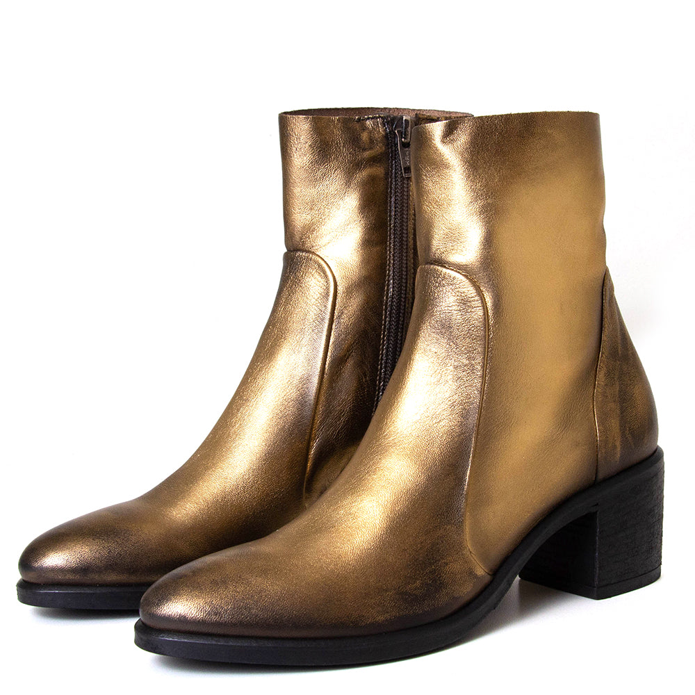 Strategia A4560. Women's 2¼ inch heel gold leather boot. Made in Italy.