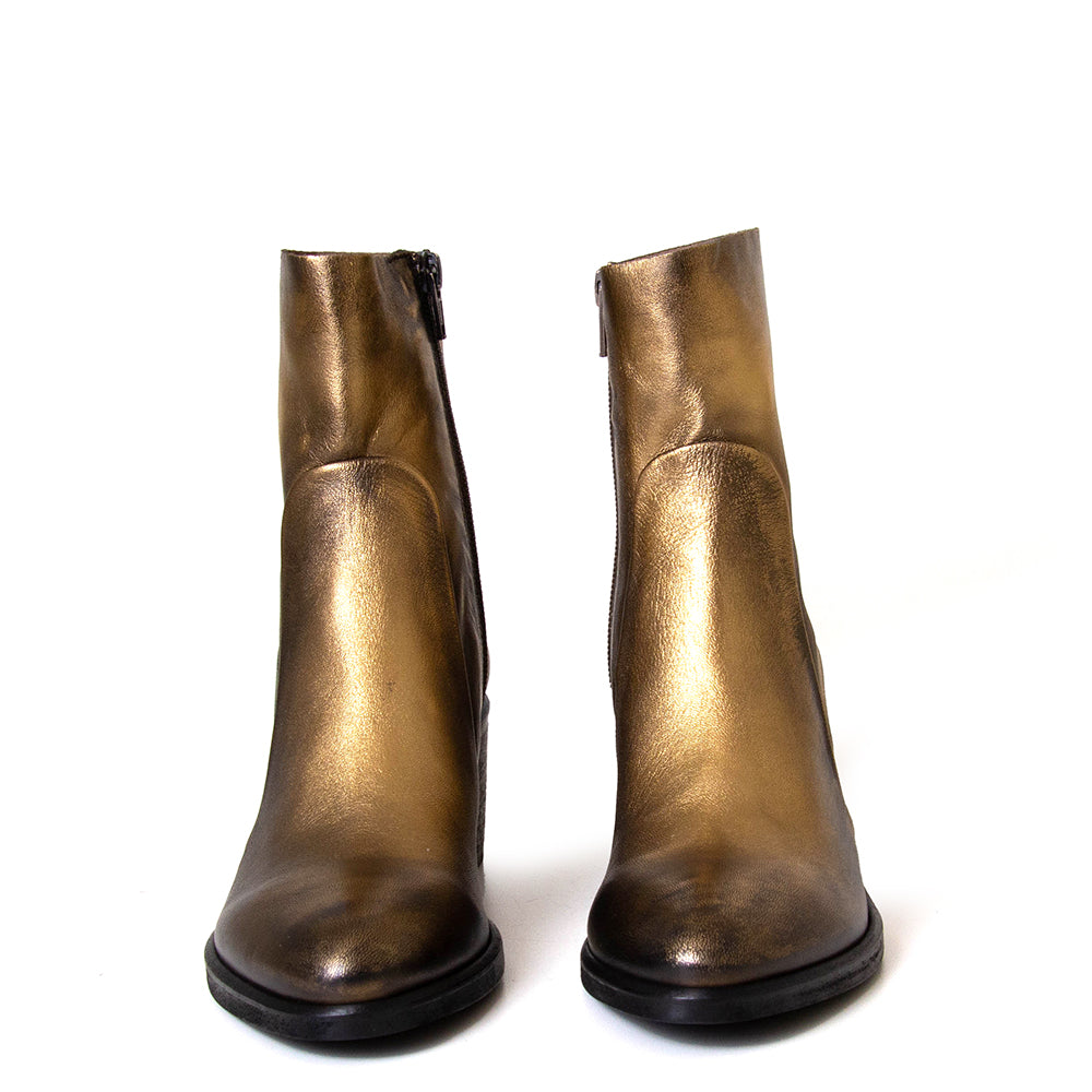 Strategia A4560. Women's 2¼ inch heel gold leather boot. Made in Italy.