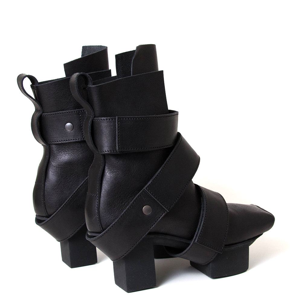 Dimension Platform Leather Ankle Boot