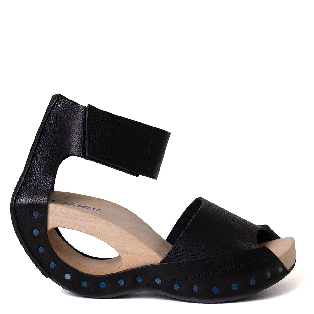 Trippen Gust Women's Leather Sandal in Black – Bulo